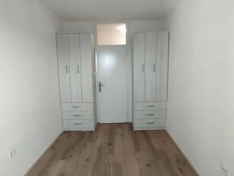 Izdavanje, stan, 74m², Blok 6, Podgorica - image 3