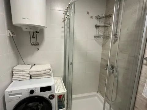 Izdavanje, jednosoban stan, 43m², City Kej, Podgorica - image 9