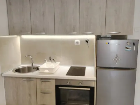 Izdavanje, jednosoban stan, 45m², Šušanj, Bar - image 4