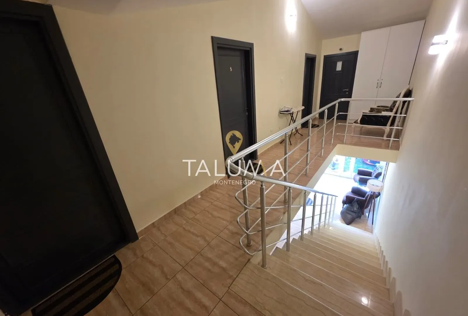 Rent, office space, 460m², Gornja Gorica, Podgorica