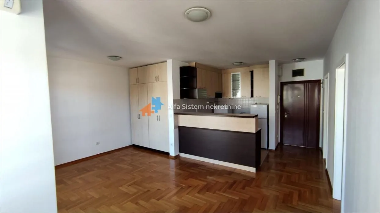 Rent, two bedroom apartment, 49m², Đeram Pijaca, Beograd