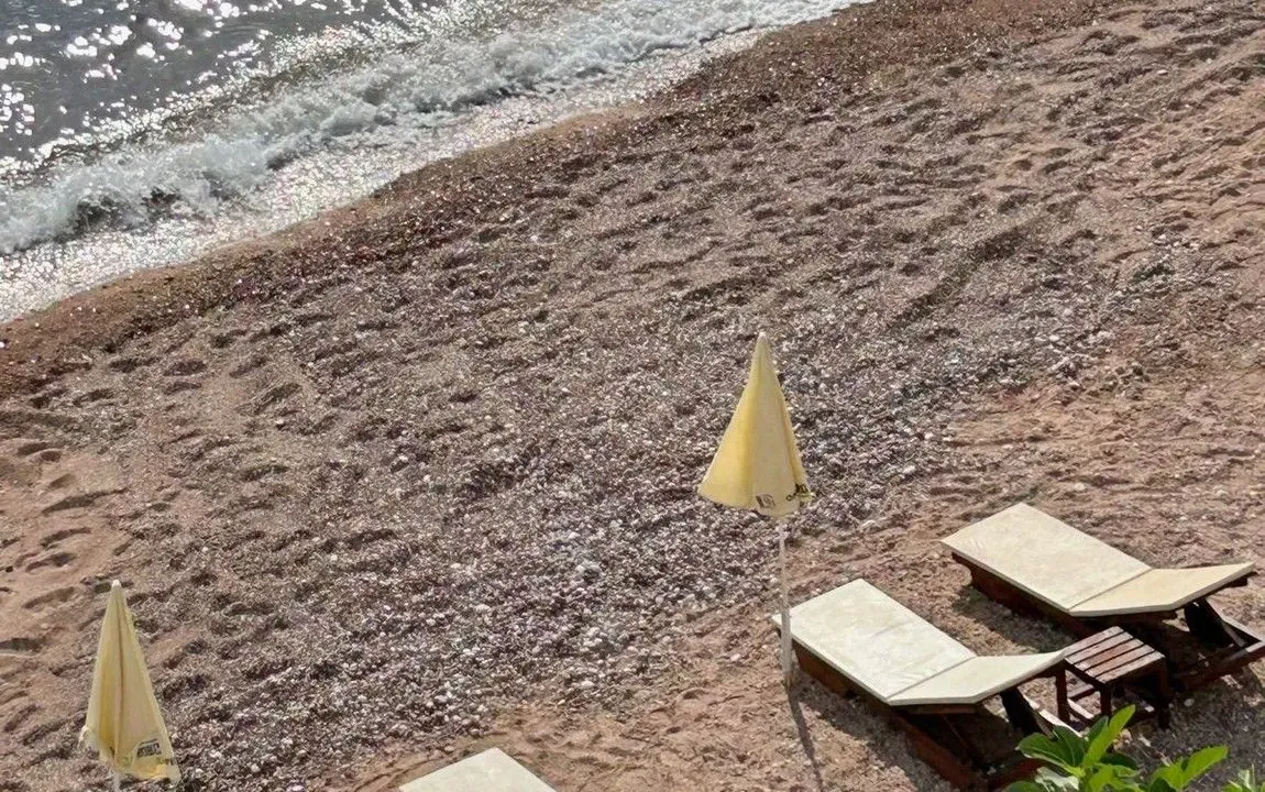 Izdavanje, dvosoban stan, 65m², Sveti Stefan, Budva