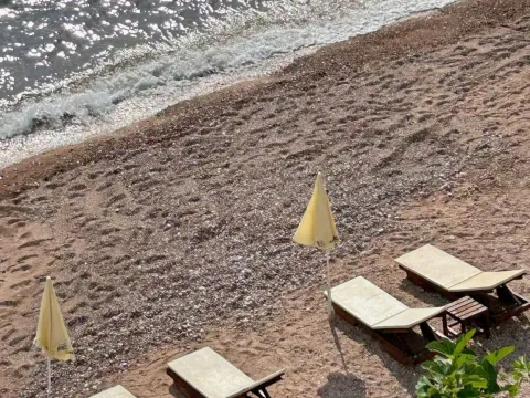 Rent, two bedroom apartment, 65m², Sveti Stefan, Budva