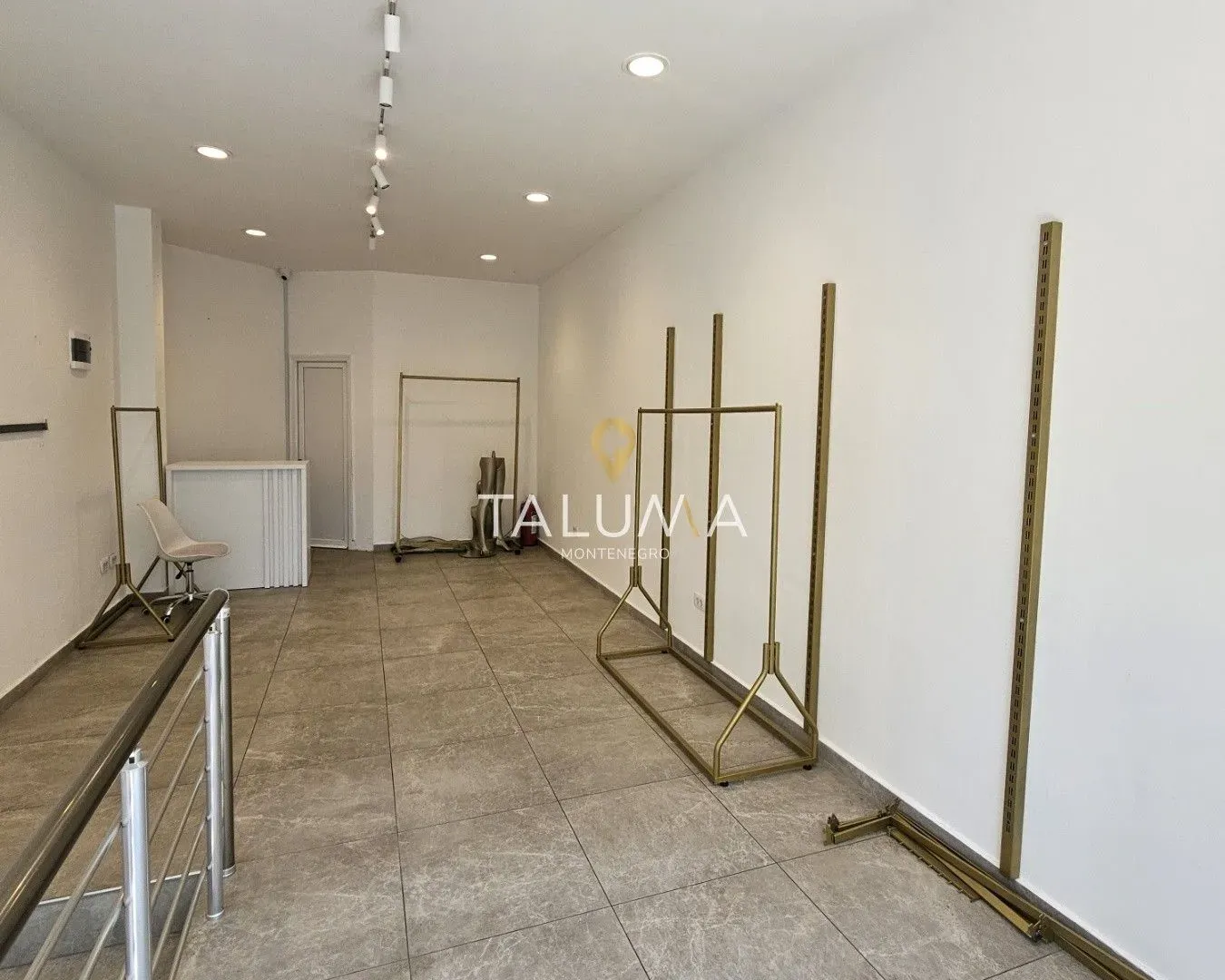 Rent, office space, 40m², Stari Aerodrom, Podgorica