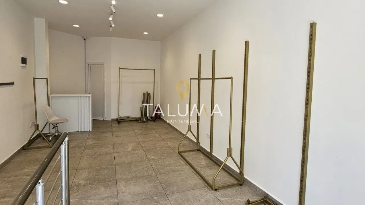 Rent, office space, 40m², Stari Aerodrom, Podgorica