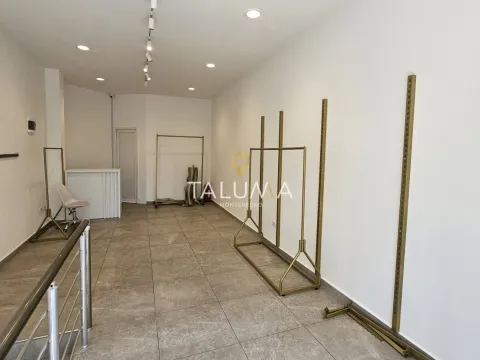 Rent, office space, 40m², Stari Aerodrom, Podgorica - image 1