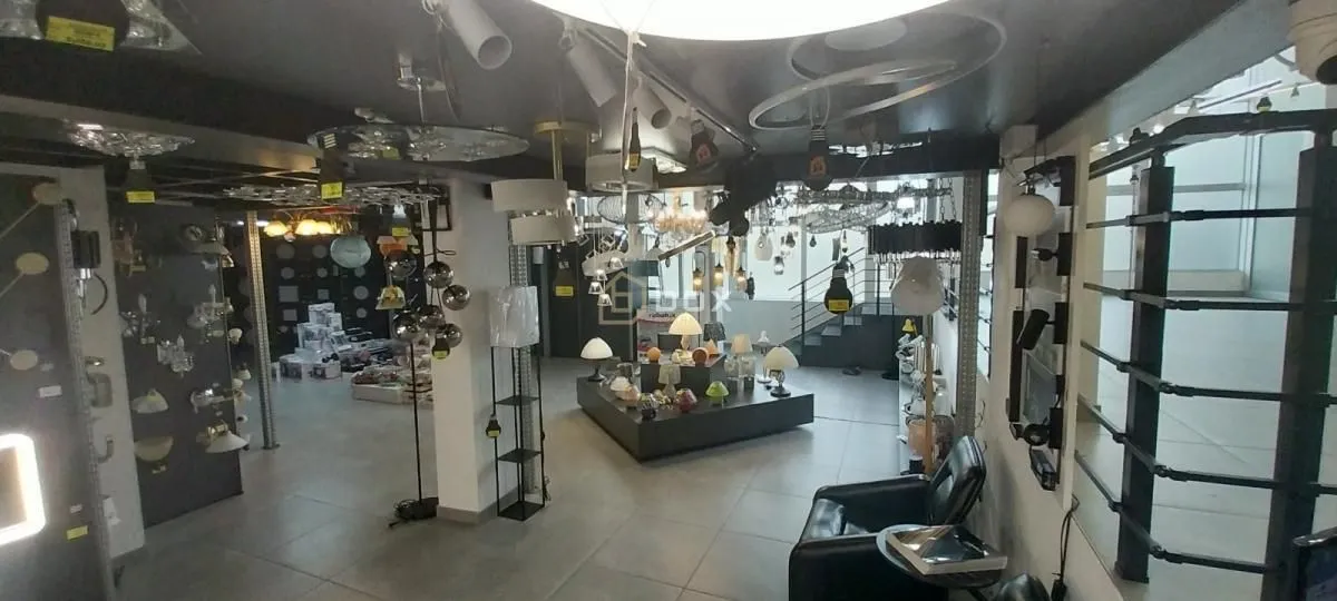 Sale, office space, 330m², Medijana, Niš
