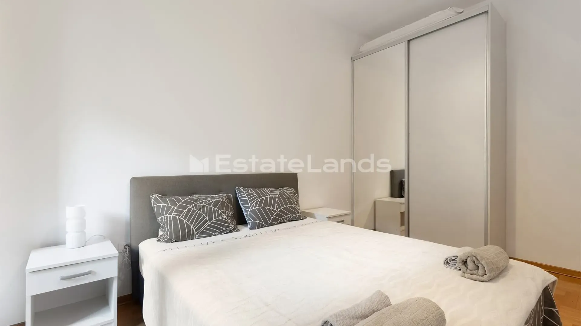 Prodaja, trosoban stan, 97m², Morinj, Kotor