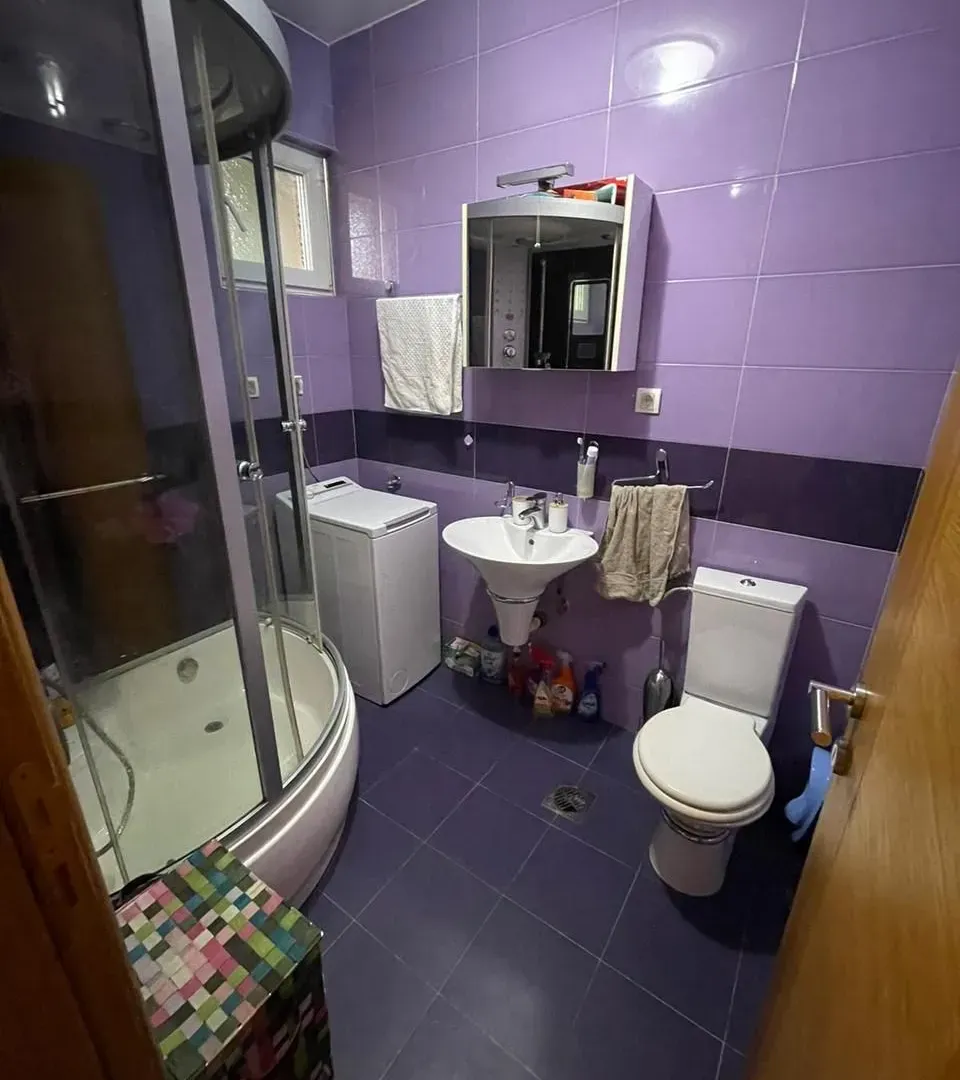 Izdavanje, dvosoban stan, 70m², Zagorič, Podgorica