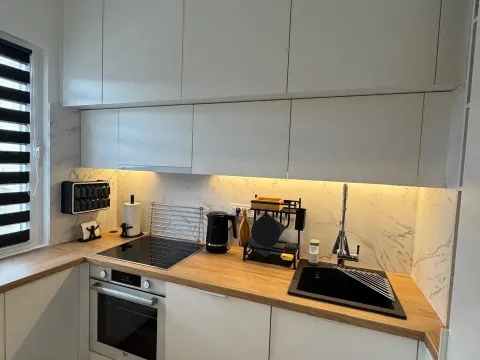 Rent, one bedroom apartment, 60m², Centar, Tivat - image 5