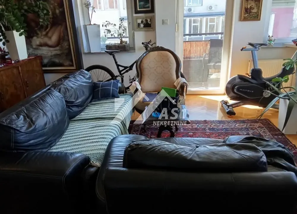 Sale, four bedroom apartment, 111m², Socijalno, Novi Sad Sve Podlokacije