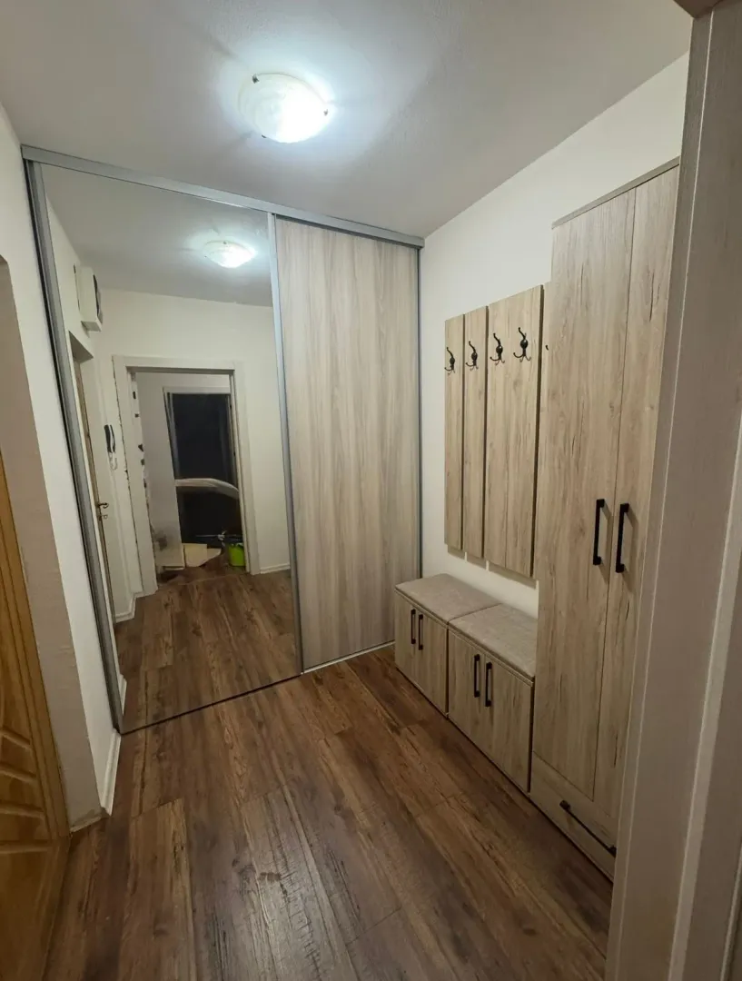 Prodaja, dvosoban stan, 76m², Dobrota, Kotor