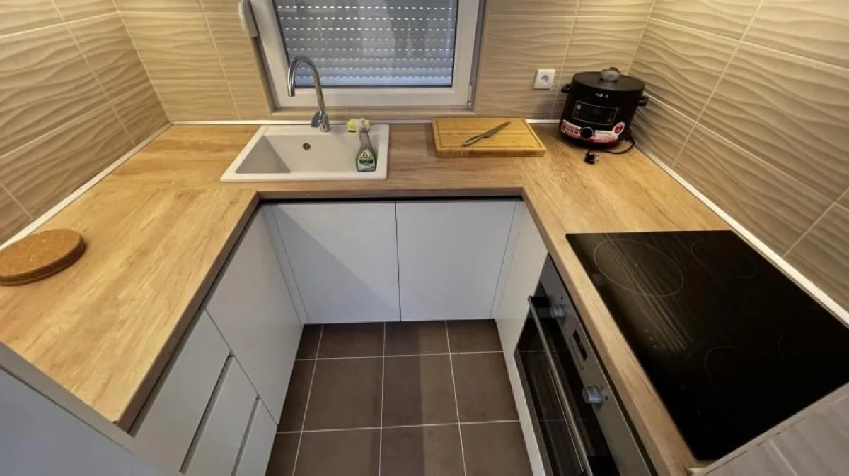 Prodaja, jednosoban stan, 49m², Tivat, Crna Gora