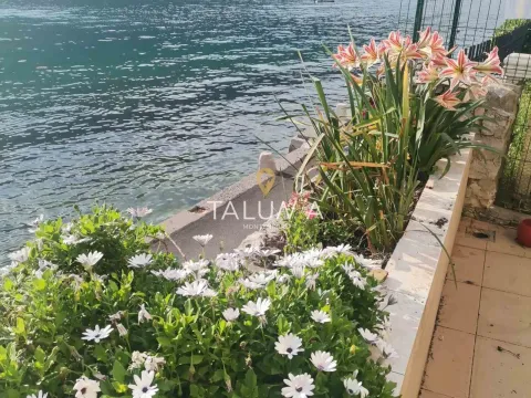 Sale, house, 240m², Lepetani, Tivat - image 6