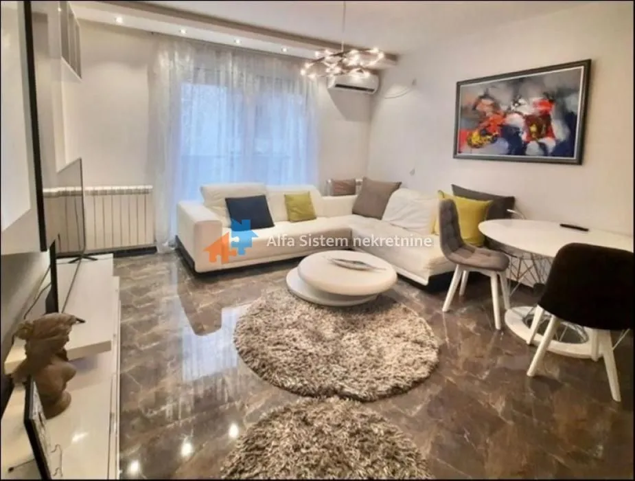 Rent, three bedroom apartment, 70m², Čubura, Beograd