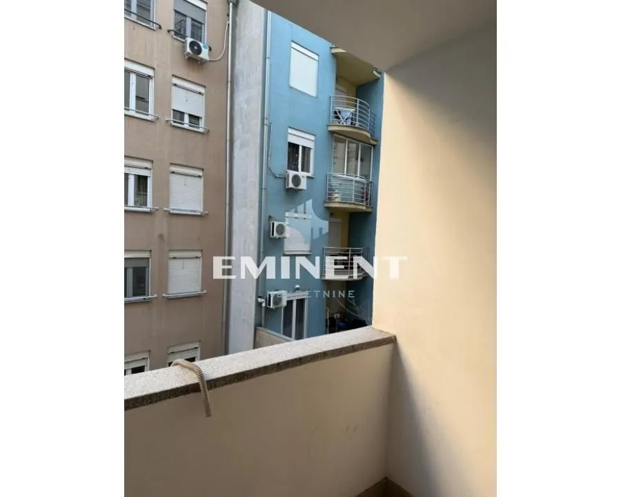 Rent, apartment, 40m², Đeram Pijaca, Beograd