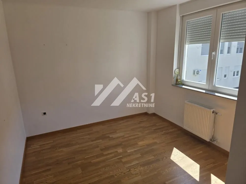 Izdavanje, jednosoban stan, 40m², Sajam, Novi Sad Sve Podlokacije