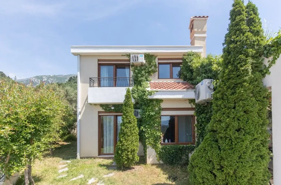 Rent, one bedroom apartment, 50m², Pržice, Kotor