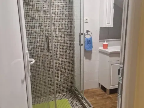 Izdavanje, jednosoban stan, 57m², Tivat, Crna Gora - image 6