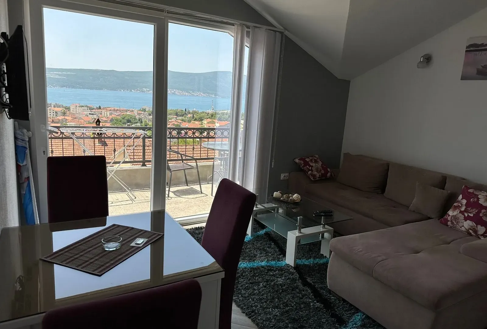 Izdavanje, jednosoban stan, 40m², Mažina, Tivat
