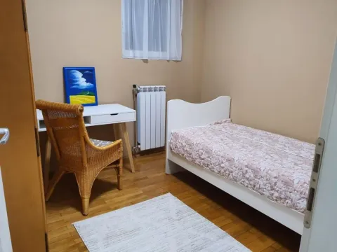 Izdavanje, četvorosoban stan, 130m², Voždovac Sve Podlokacije, Beograd - image 18