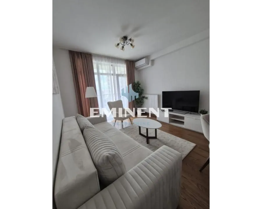Izdavanje, dvosoban stan, 55m², Savski Venac, Beograd