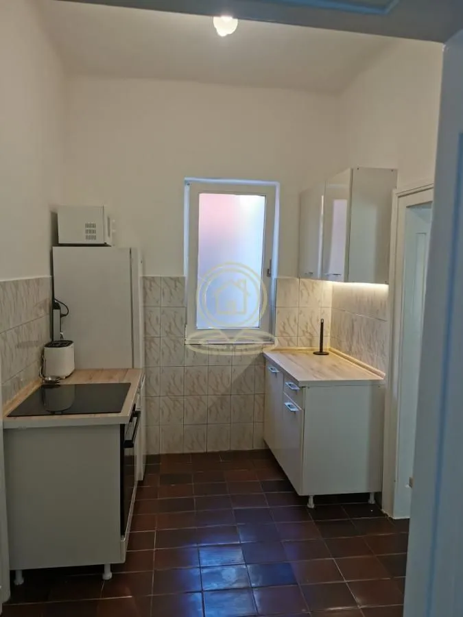 Rent, three bedroom apartment, 61m², Stari Grad, Beograd