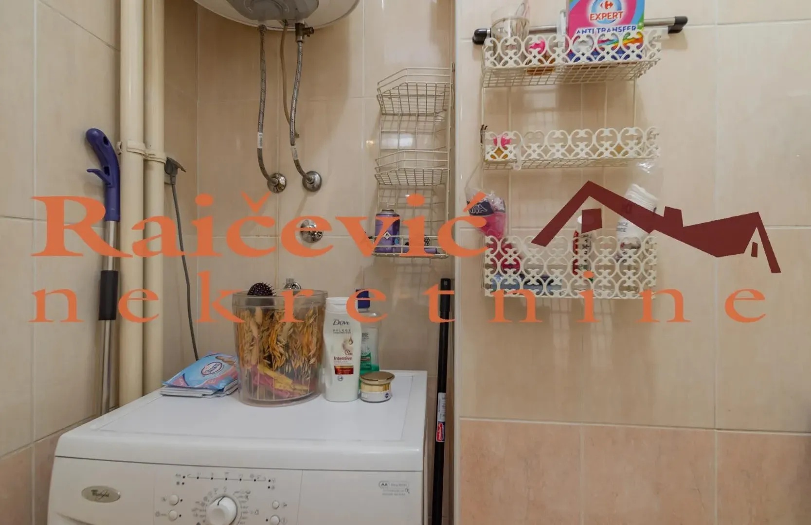 Izdavanje, trosoban stan, 65m², Kluz, Zvezdara Sve Podlokacije
