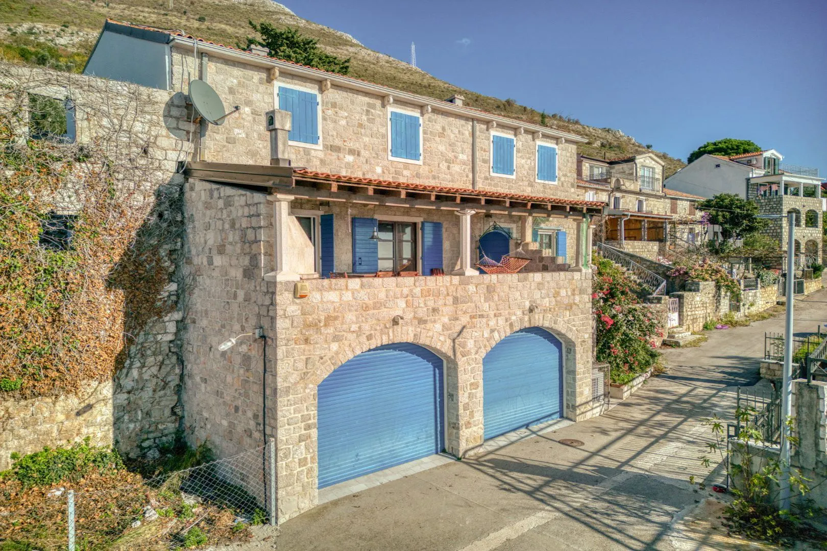 Sale, house, 311m², Reževići, Budva