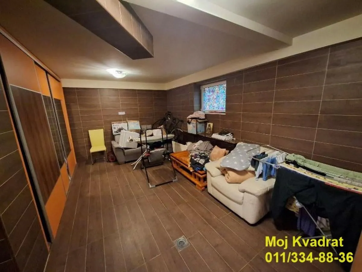 Sale, house, 300m², Sremčica, Beograd