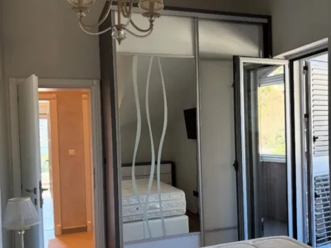 Izdavanje, trosoban stan, 95m², Dobrota, Kotor - image 6