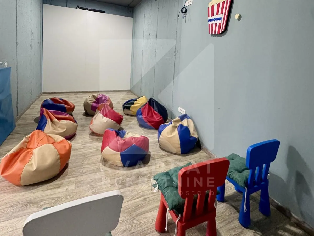 Sale, office space, 196m², City Kvart, Podgorica