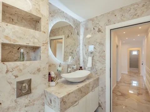 Rent, three bedroom apartment, 125m², Donja Lastva, Tivat - image 17