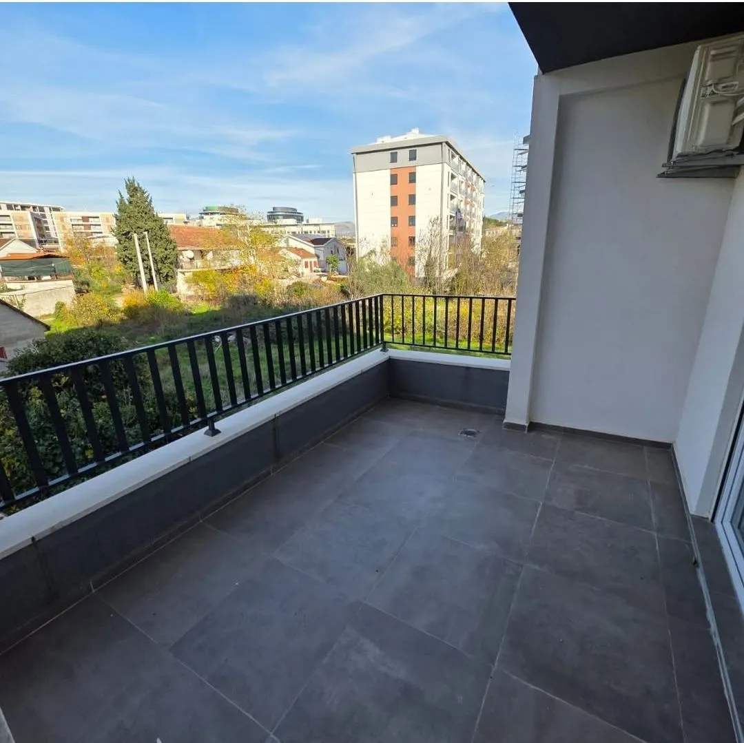 Izdavanje, jednosoban stan, 56m², Kod Big Fashion-a, Podgorica
