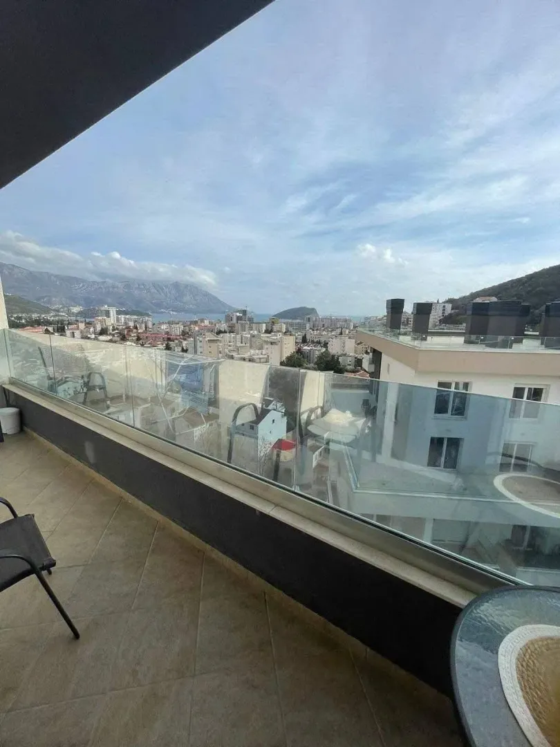 Izdavanje, jednosoban stan, 47m², Golubovina, Budva
