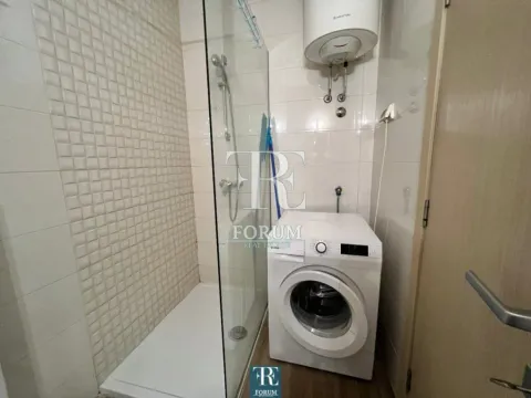 Izdavanje, jednosoban stan, 50m², City Kvart, Podgorica - image 10