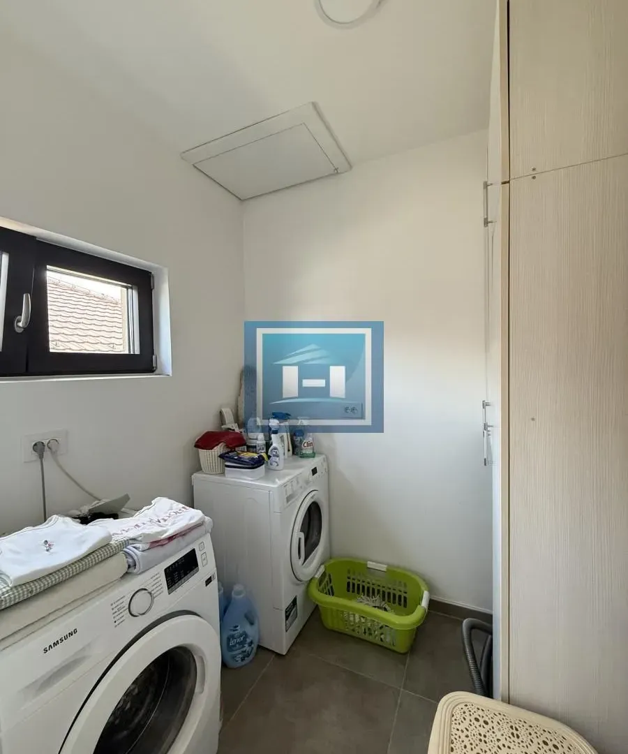 Prodaja, kuća, 240m², Centar, Jagodina
