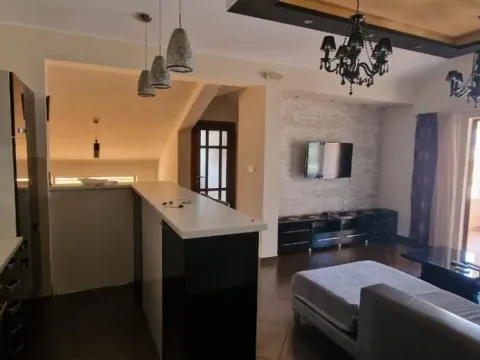 Izdavanje, stan, 120m², Kotor, Crna Gora - image 2