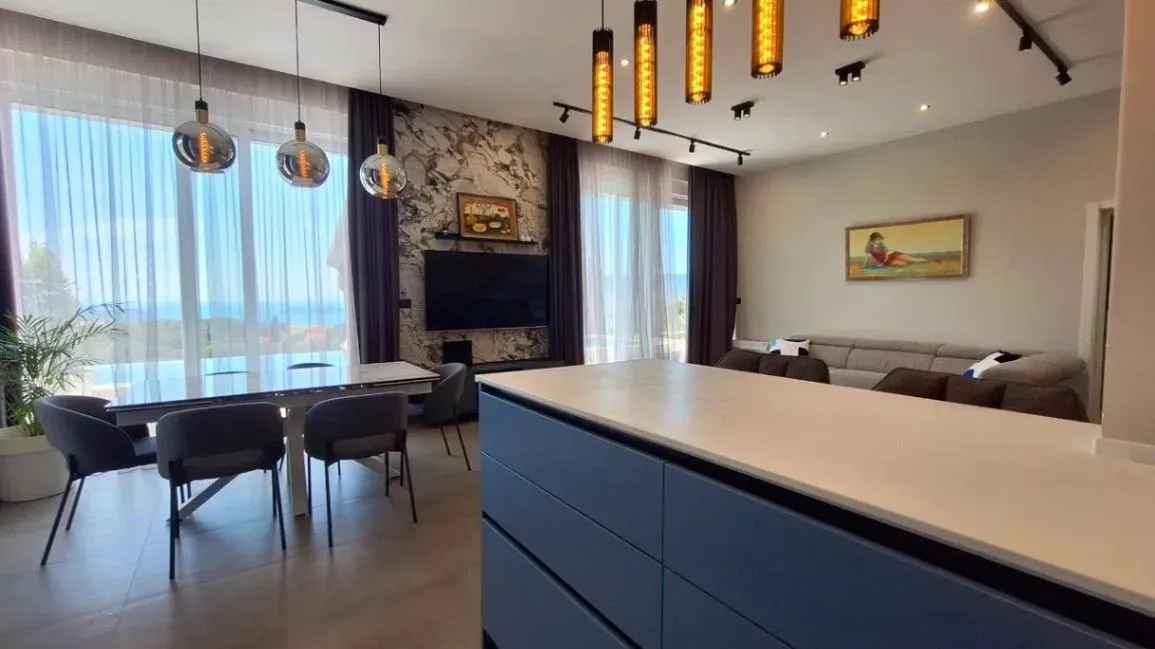 Prodaja, kuća, 320m², Herceg Novi, Crna Gora