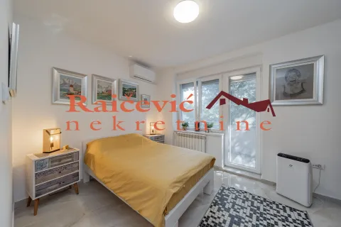 Prodaja, trosoban stan, 80m², Savski Venac, Beograd - image 16