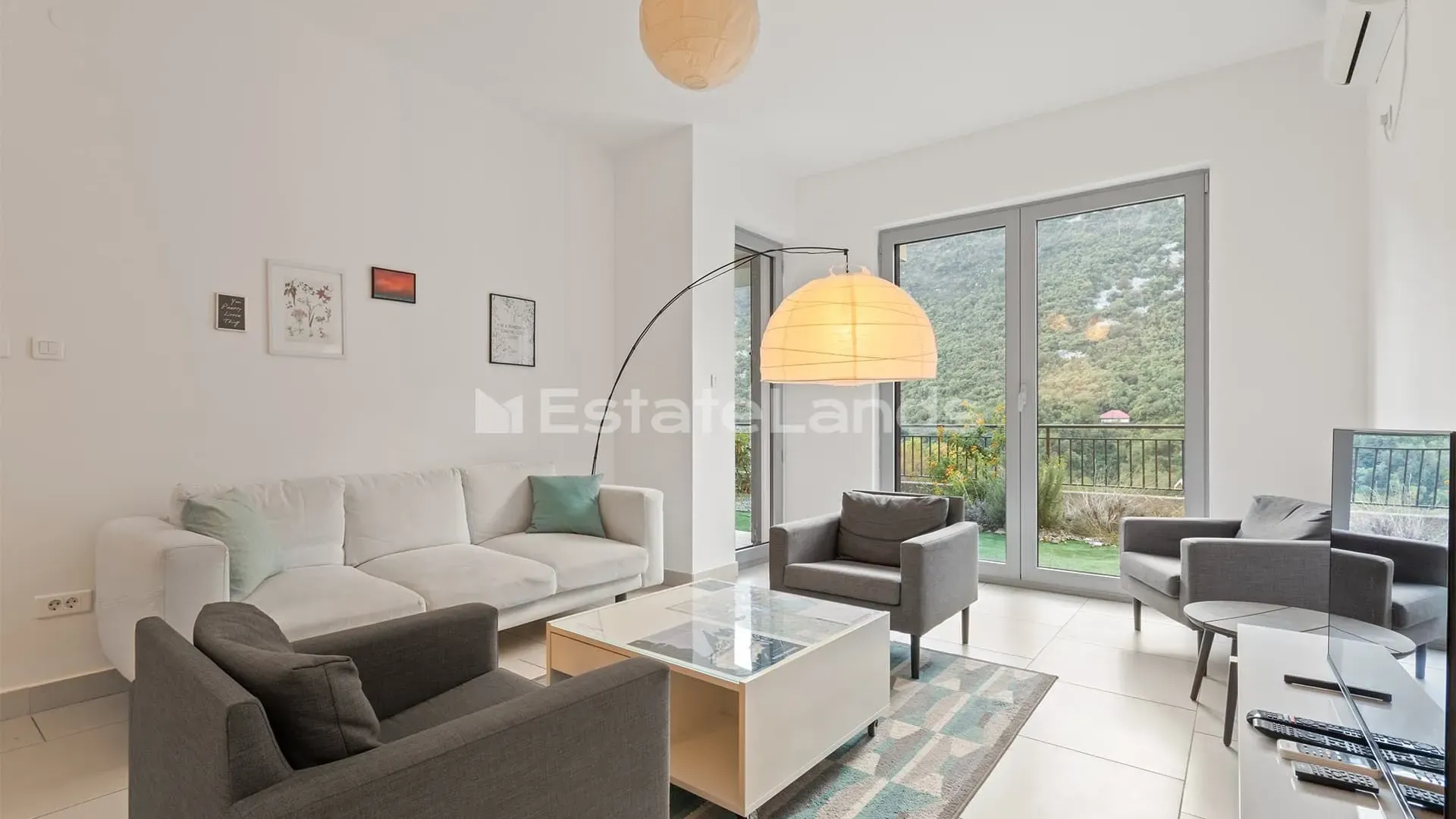 Prodaja, trosoban stan, 97m², Morinj, Kotor