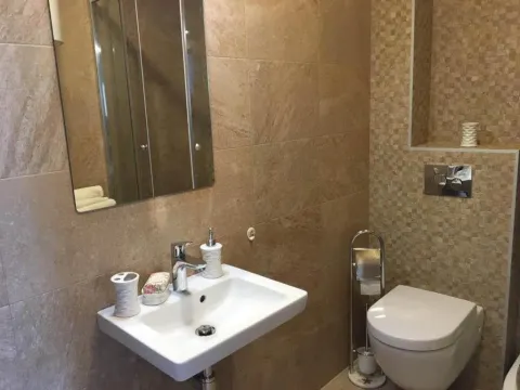 Prodaja, dvosoban stan, 50m², Škaljari, Kotor - image 10