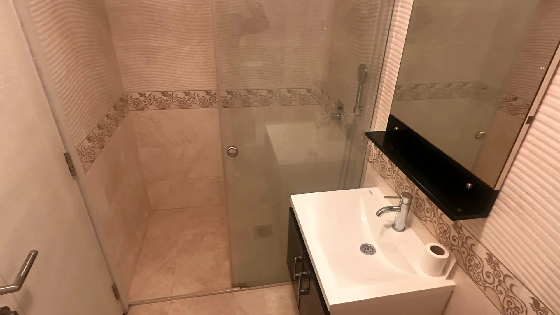 Prodaja, trosoban stan, 115m², Bečići, Budva