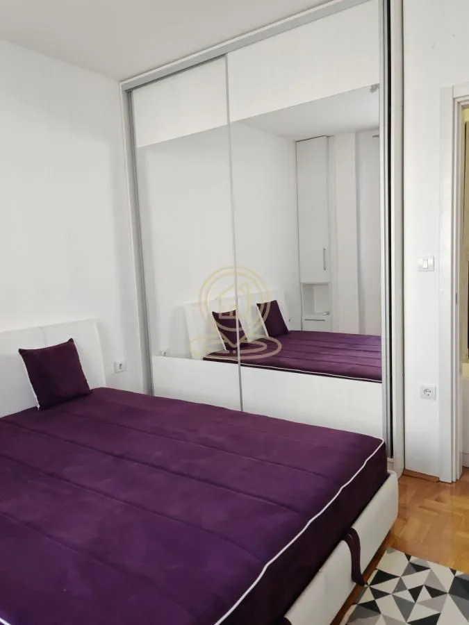Izdavanje, dvosoban stan, 42m², Nova Detelinara, Novi Sad Sve Podlokacije