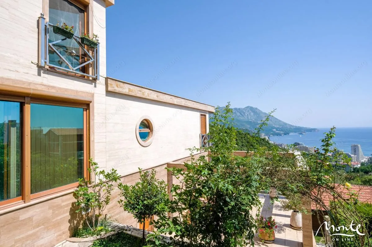 Sale, house, 430m², Bečići, Budva