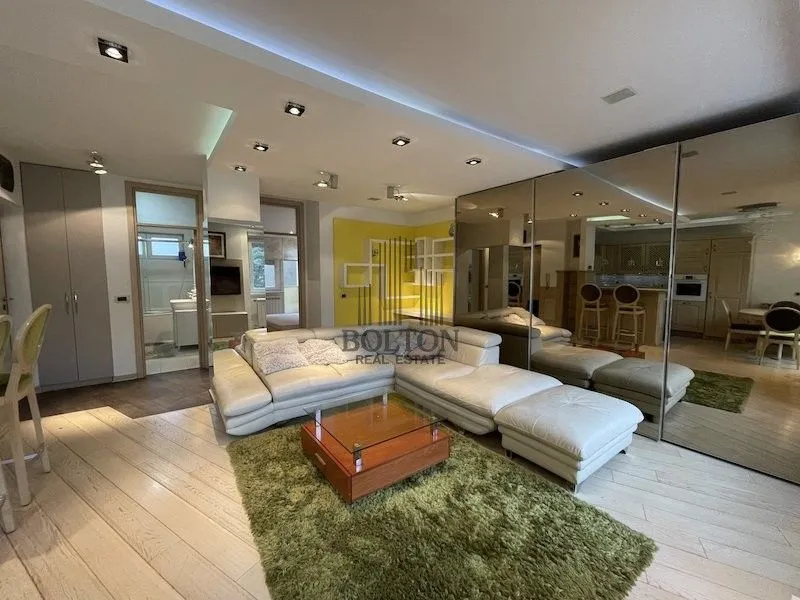 Izdavanje, dvosoban stan, 70m², Vračar, Šid