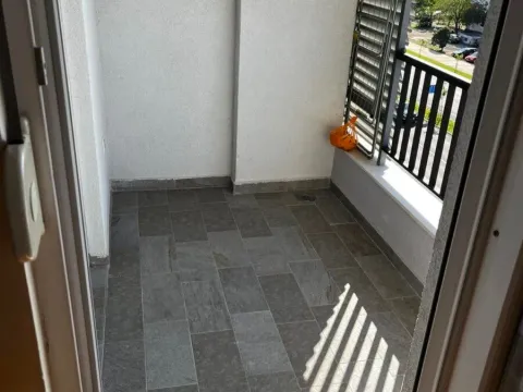 Prodaja, jednosoban stan, 43m², Stari Aerodrom, Podgorica - image 5