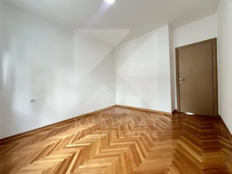 Izdavanje, poslovni prostor, 66m², Preko Morače, Podgorica - image 8