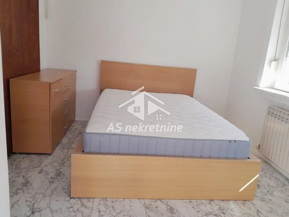 Rent, three bedroom apartment, 80m², Čukarica, Beograd