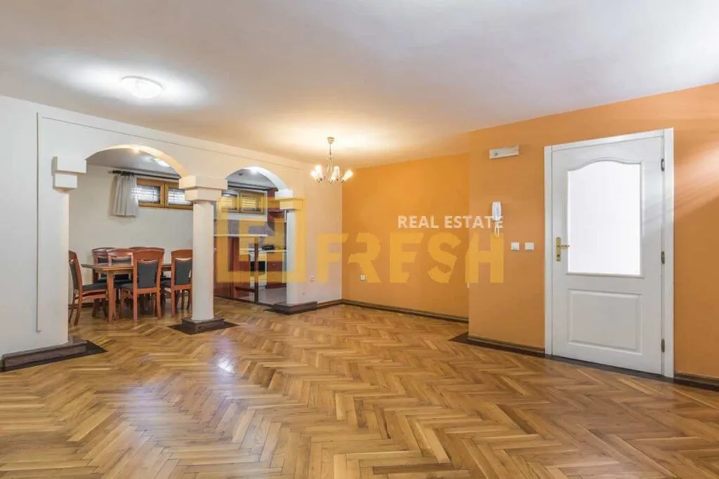 Rent, house, 370m², Zabjelo, Podgorica